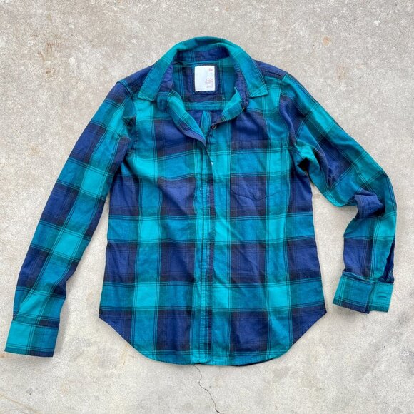 Long Sleeve Plaid Cozy Flannel Button Down Shirt - Picture 3 of 11